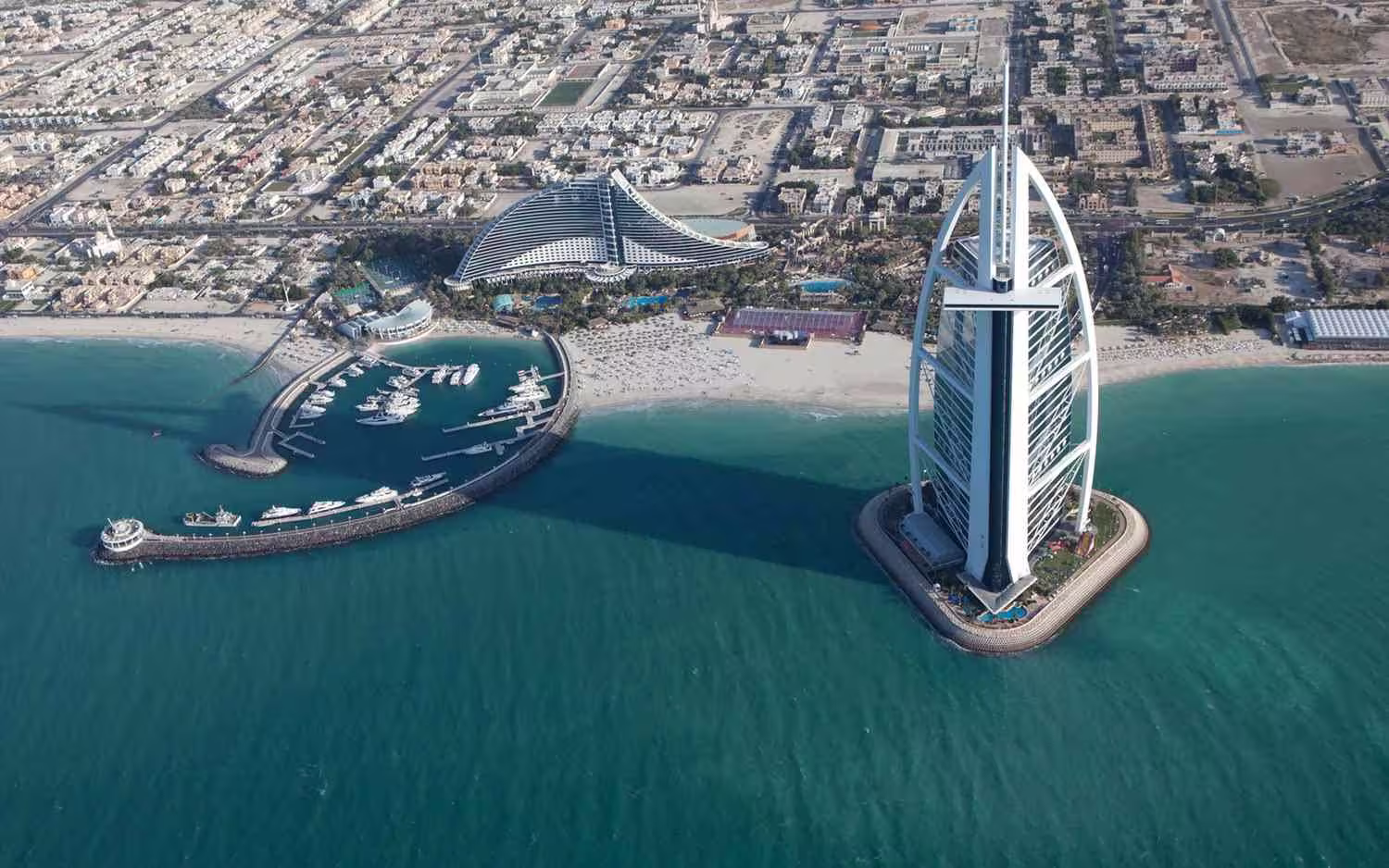 dubai-islands-investment-2025